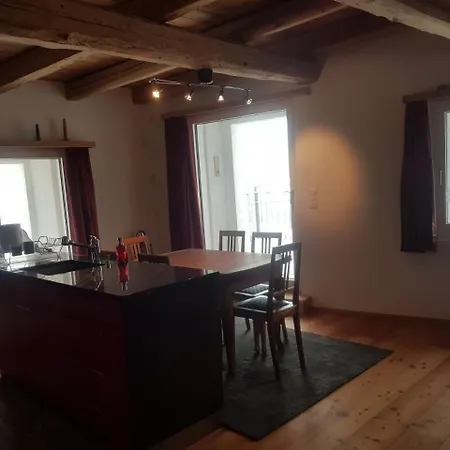 Mit Atemberaubender Aussicht Apartment Lavin