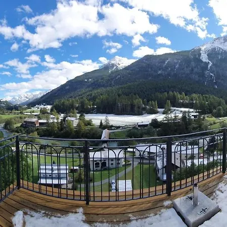 Mit Atemberaubender Aussicht *